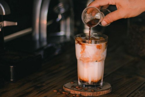 Minum Kopi di Bulan Puasa: Bantu Fokus atau Ganggu Kondisi Pengemudi?