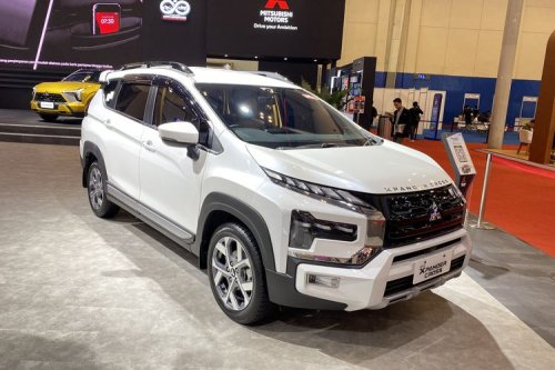 Persaingan Mobil Keluarga: Suzuki XL7 vs Mitsubishi Xpander Cross