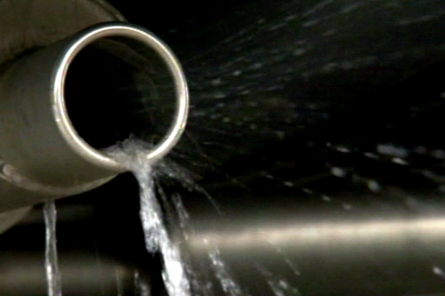 Hati-Hati! Hujan di Jakarta Bisa Rusak Knalpot Mobil Anda