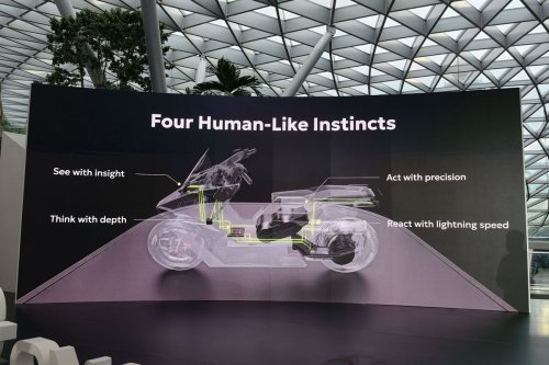 Omoway Perkenalkan OMO-ROBOT, Evolusi dari Motor ke Robot
