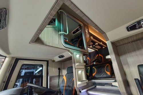 Varian Baru Jetbus 5 di GJAW 2025, Ada Unicoach dengan Tiga Kelas