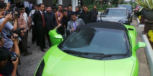 Koleksi Mobil Mewah Hotman Paris, dari Ferrari hingga Lamborghini