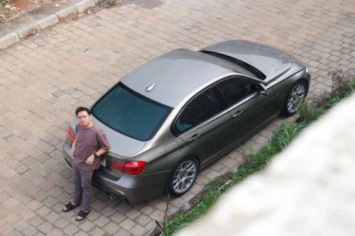 Pemilik BMW 320i F30, SIM Indonesia di Luar Negeri