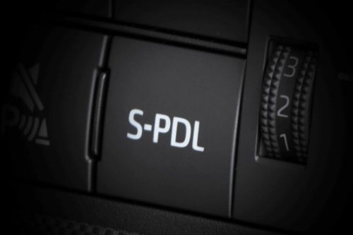 Fitur Unggulan Daihatsu Rocky e-Smart Hybrid di Jakarta