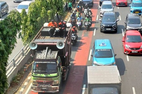 Rotator dan Sirine di Mobil Pribadi: Ini Konsekuensi Hukumnya