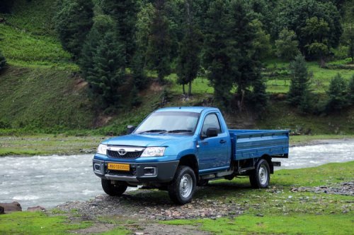 Pikap Impor India Sudah Ada di Tanjung Priok, Baru Datang 1.000 Unit