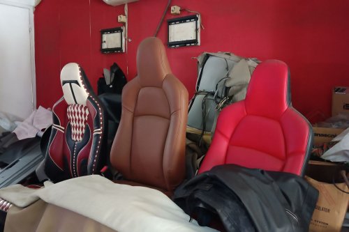 Tiga Bahan Kulit Buat Lapis Jok Mobil, Sintetis, Microfiber, dan Asli