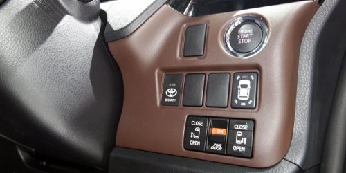 Pengalaman Dirly Idol Pakai Toyota Voxy Selama 5 Tahun