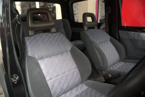 Serupa Tapi Tak Sama, Bahan Sofa Bukan Buat Jok Mobil