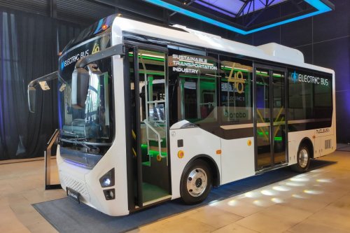 Harga Bus Listrik Nucleus 6 Buatan Karoseri Laksana