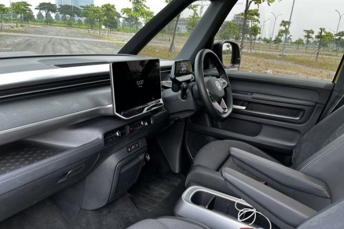Mengemudikan VW ID. Buzz: Pengalaman Unik Mobil Listrik Minibus