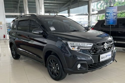 Suzuki XL7 Hybrid Alpha Kuro: Harga dan Skema Kredit Terbaru