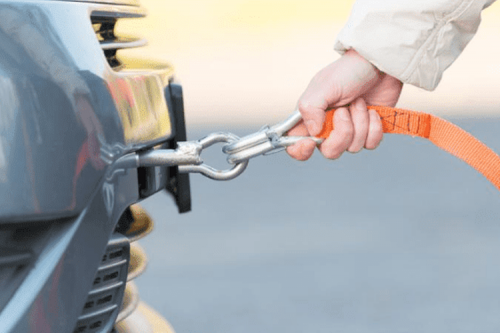 Alasan Mobil Matik Tidak Boleh Diderek Sembarangan