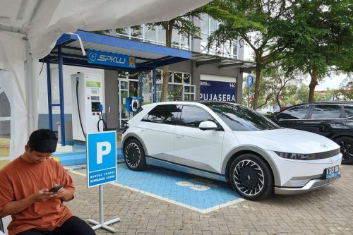 Pahami Etika dan Aturan Tak Tertulis Saat Cas Mobil Listrik di SPKLU