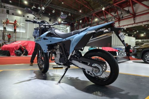 Suzuki Pamerkan DR-Z4SM di IIMS 2026, Supermoto 400 cc