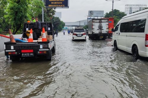 Tol Bandara Soetta Masih Banjir, Pengendara Diimbau Lewat JORR 2