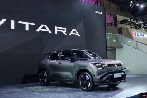 Komparasi Mobil Listrik Suzuki eVitara dengan Chery E5