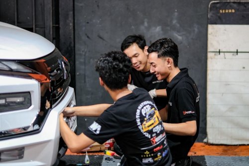 Mencetak Ahli Lampu Kendaraan di Surabaya