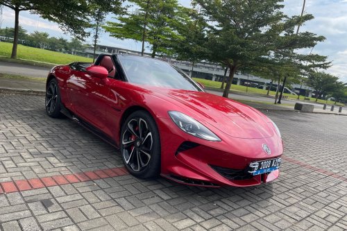 Desain Eksterior MG Cyberster, Roadster Listrik dengan Pintu Gunting