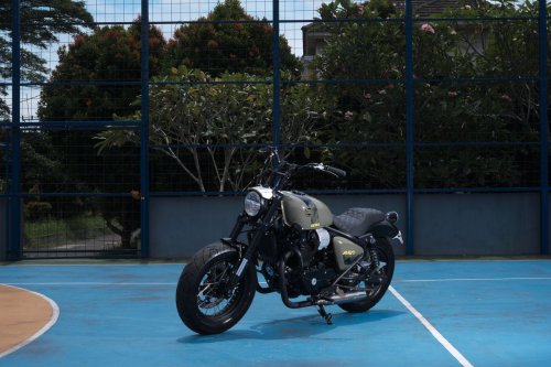 Royal Enfield Shotgun 650 Club Style Racikan Frontwheel Motors