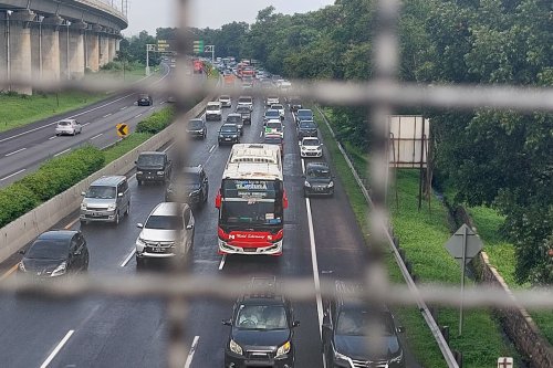 3 Mobil Terlibat Kecelakaan Beruntun di Tol Purbaleunyi, Begini Kronologinya