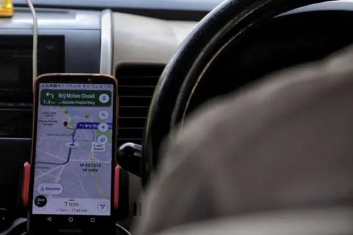 BMW Terjun Bebas dari Tol Krian-Gresik, Gara-gara Ikuti Google Maps