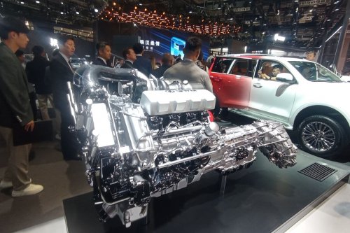 Tank Pamerkan Mesin V8 Diesel di Auto Shanghai 2025