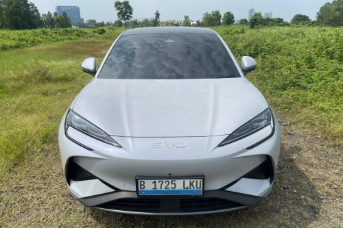 Pemerintah Tak Perpanjang Insentif Mobil Listrik, Apa Kata Ahli?