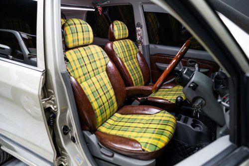 Tampilan Vintage: Tren Jok Fabric di Dunia Otomotif 2025