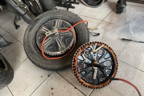 Hati-hati, Ban Belakang Motor Listrik Hub Tak Bisa Asal Bongkar