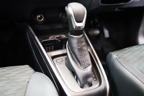Cara Efektif Mengoperasikan Gigi L pada Mobil Matik