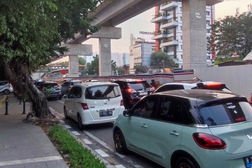 Buka Puasa di Pinggir Jalan, Perhatikan Ini Agar Tetap Aman Berkendara