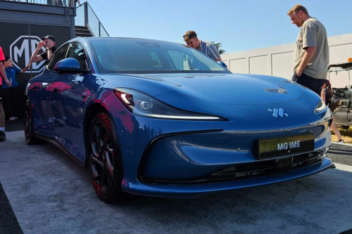 MG Meluncurkan Mobil Listrik Baru di Goodwood Festival of Speed