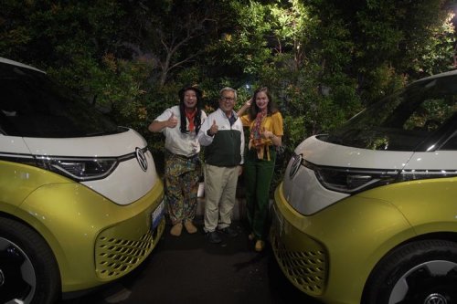 Warisi DNA VW Kombi Legendaris, Volkswagen Rayakan Kehadiran ID. BUZZ lewat Malam Apresiasi “A Night of Icons”