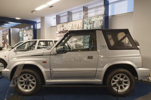 Suzuki Vitara Cabrio Elton John Edition, Perpaduan Otomotif dan Musik