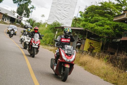 Produsen Pelumas Promosikan Wisata Alam Lewat Touring Motor