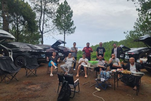 Komunitas Aion Hyptec Touring ke Kuningan, Camping Pakai Mobil Listrik