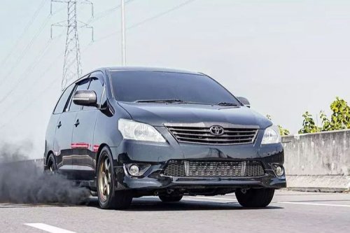 Innova Reborn Diesel, Etika di Jalan Tol