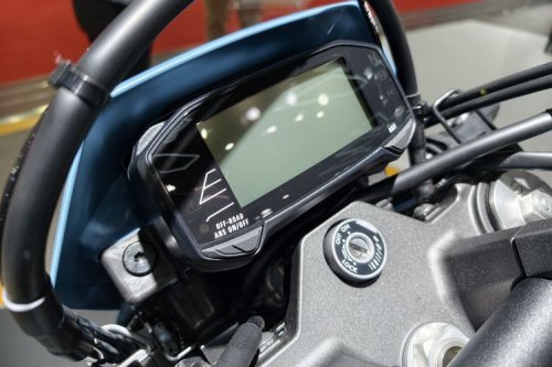 Suzuki Pamerkan DR-Z4SM di IIMS 2026, Supermoto 400 cc