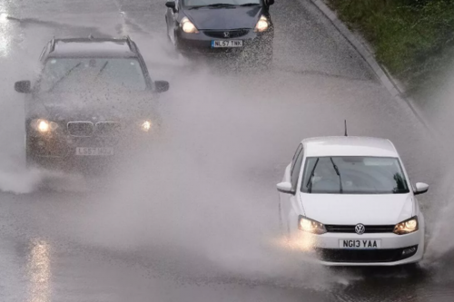 Area Krusial Mobil Hybrid yang Wajib Dicek Saat Musim Hujan