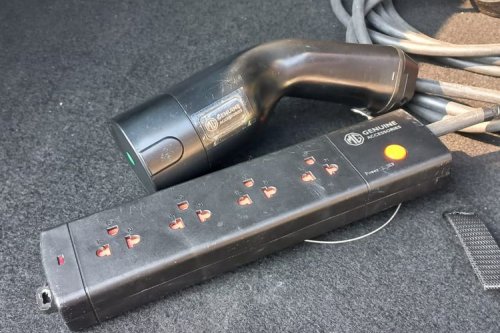 Barang-barang yang Wajib Dibawa Saat Libur Nataru Naik Mobil Listrik