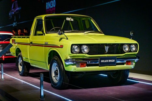 Setengah Abad Evolusi Toyota Hilux