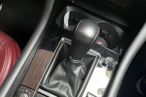 Impresi Berkendara Sporty di Mazda 3 Hatchback