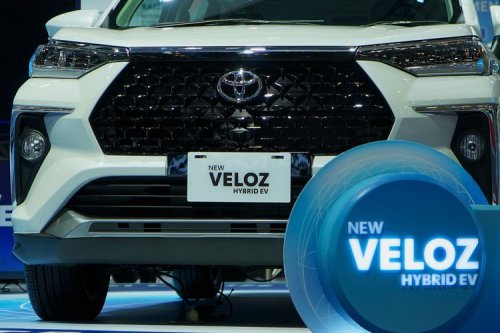 Mengapa Toyota Veloz Hybrid Begitu Istimewa?