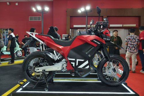 United Rilis RX6000: Motor Listrik Dua Alam Bisa Ngecas di SPKLU