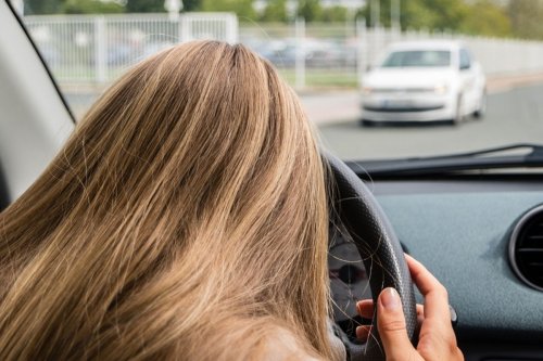 Tanda Pengemudi Bakal Mengalami Microsleep Saat Perjalanan Mudik