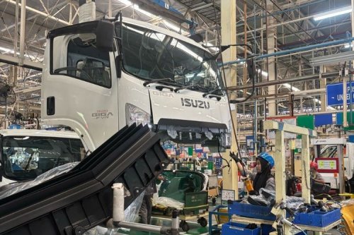 Truk Tabrak GT Ciawi, EV Bekas Rp 100 Jutaan