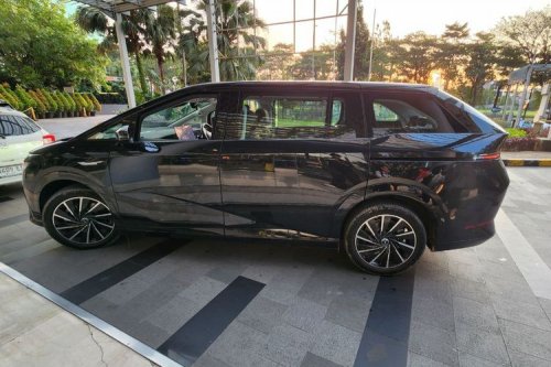 Kesan Singkat Berkendara Xpeng X9 Standard Range Pro