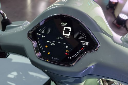 Vespa Primavera 2026: Mesin Lebih Besar, Keyless, Harga Stabil