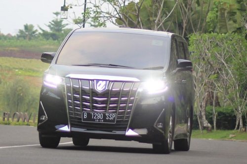 Mengapa Harga Toyota Alphard Bekas Turun Hingga Rp 200 Juta?